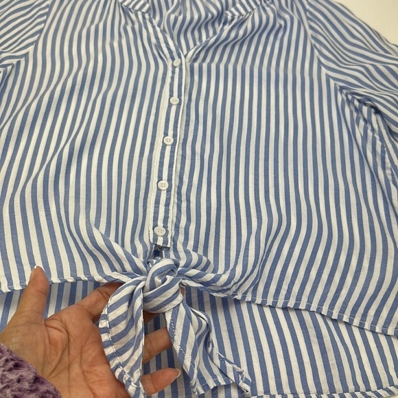 BeachLunchLounge Tanji White Blue Striped Tie Front Top Medium Lyocell Blend - Picture 12 of 14